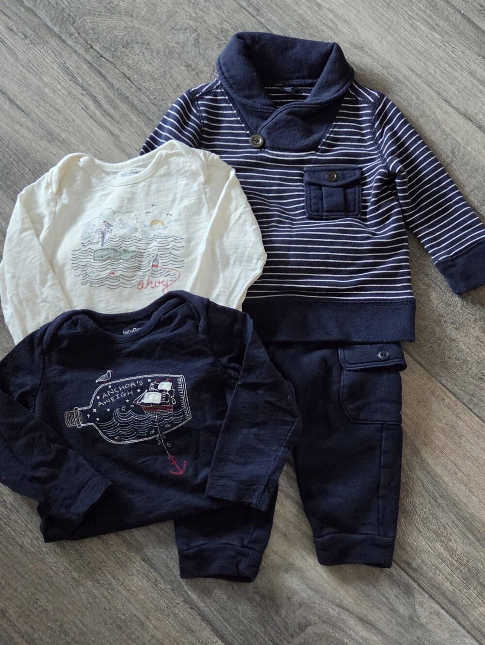 GAP Baby EUC 18-24 Months Nautical Sweatshirt, Bodysuits (2) and Pants